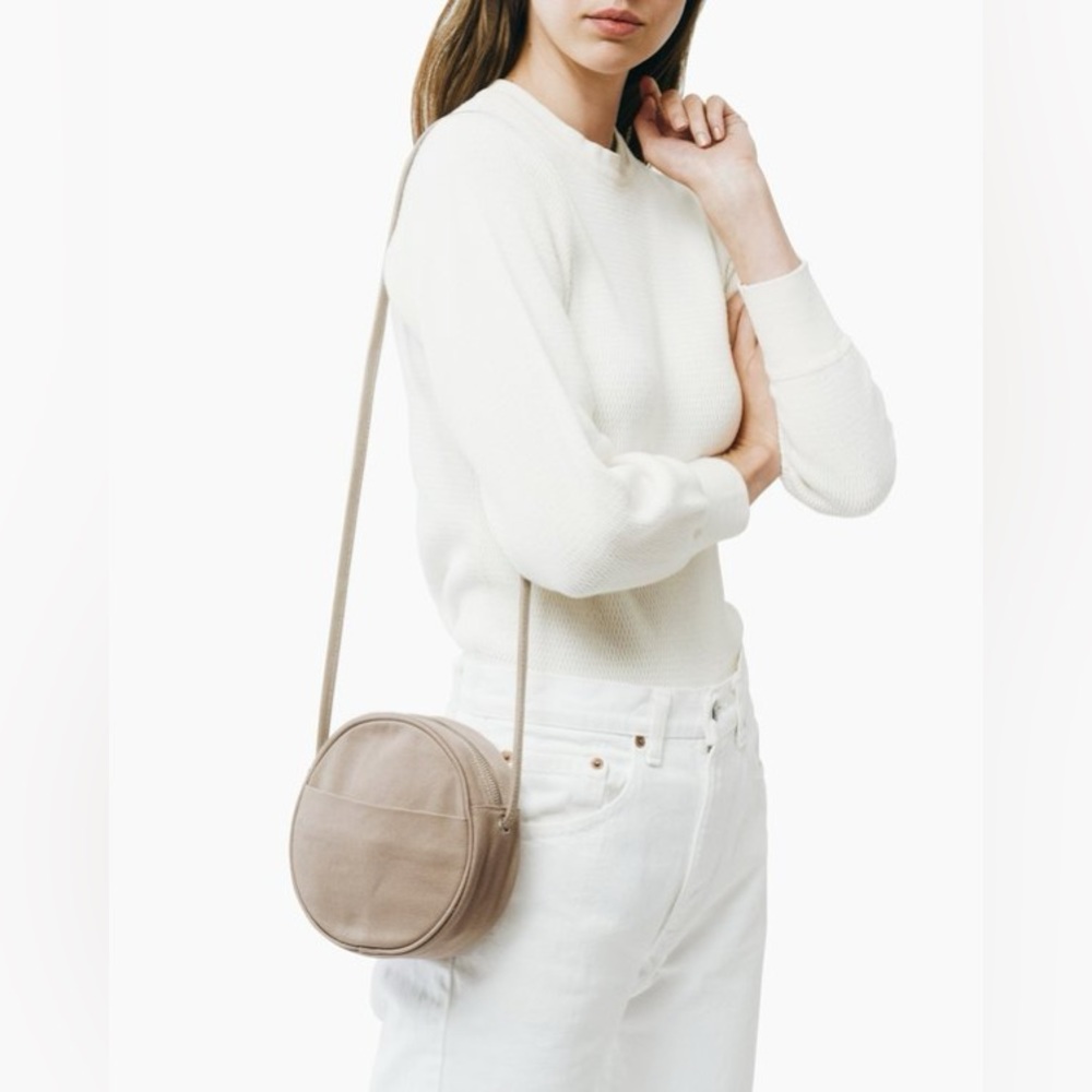 ✨BAGGU✨Canvas Circle Purse Bag